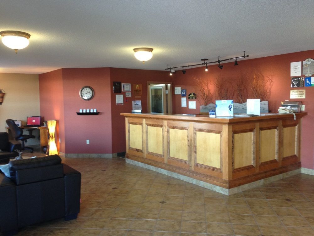 速8夏洛特镇酒店 Cornwall 外观 照片